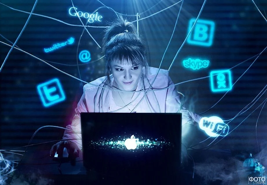 InternetChicks